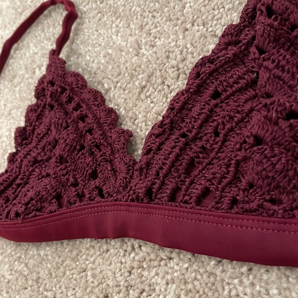 Swimsuit Tops - Picture 7 of 8